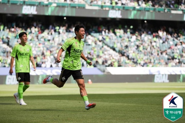 전북, 광주 4-0 대파…리그 3연승 질주
